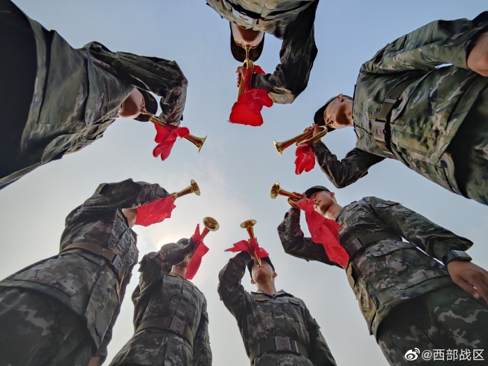 全队出击，士气高涨取得胜利的简单介绍