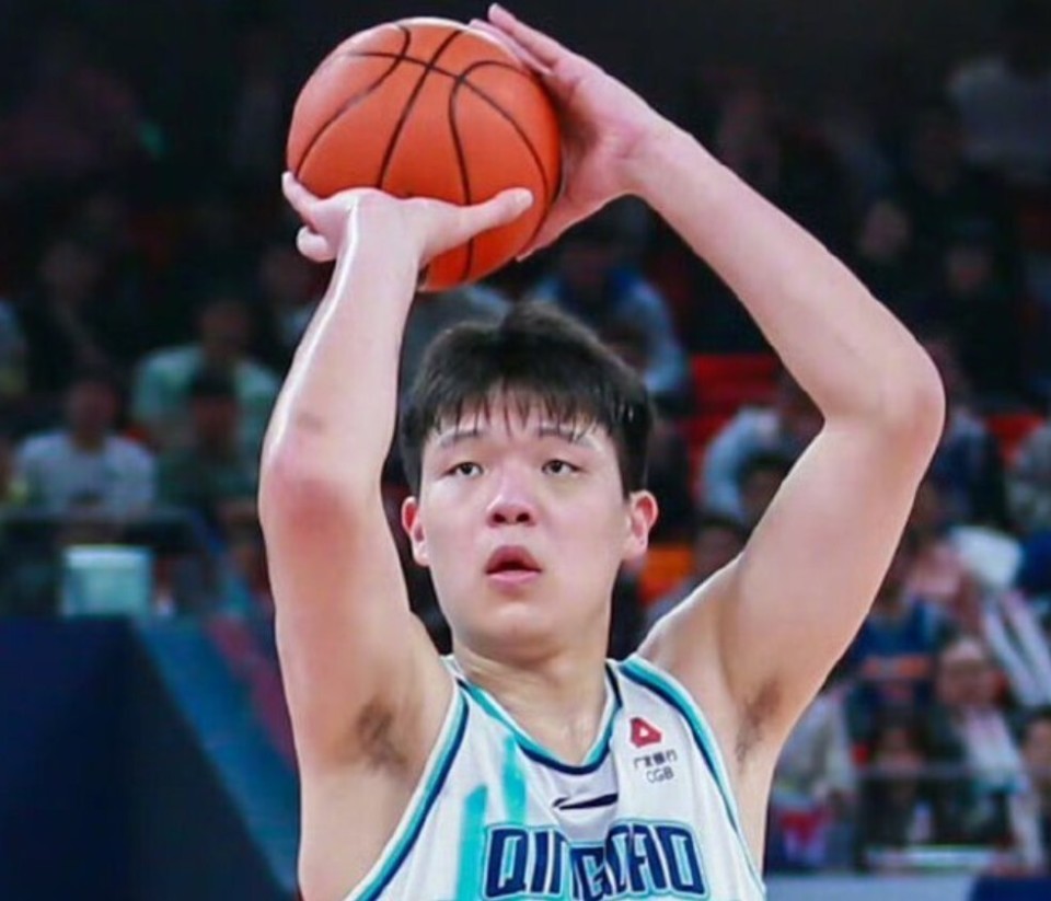杨瀚森首先应该提升体能，然后加强速度和力量的简单介绍
