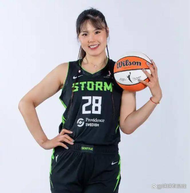 李月汝回应11分9板:教练让我做自己练三分是想拉开空间