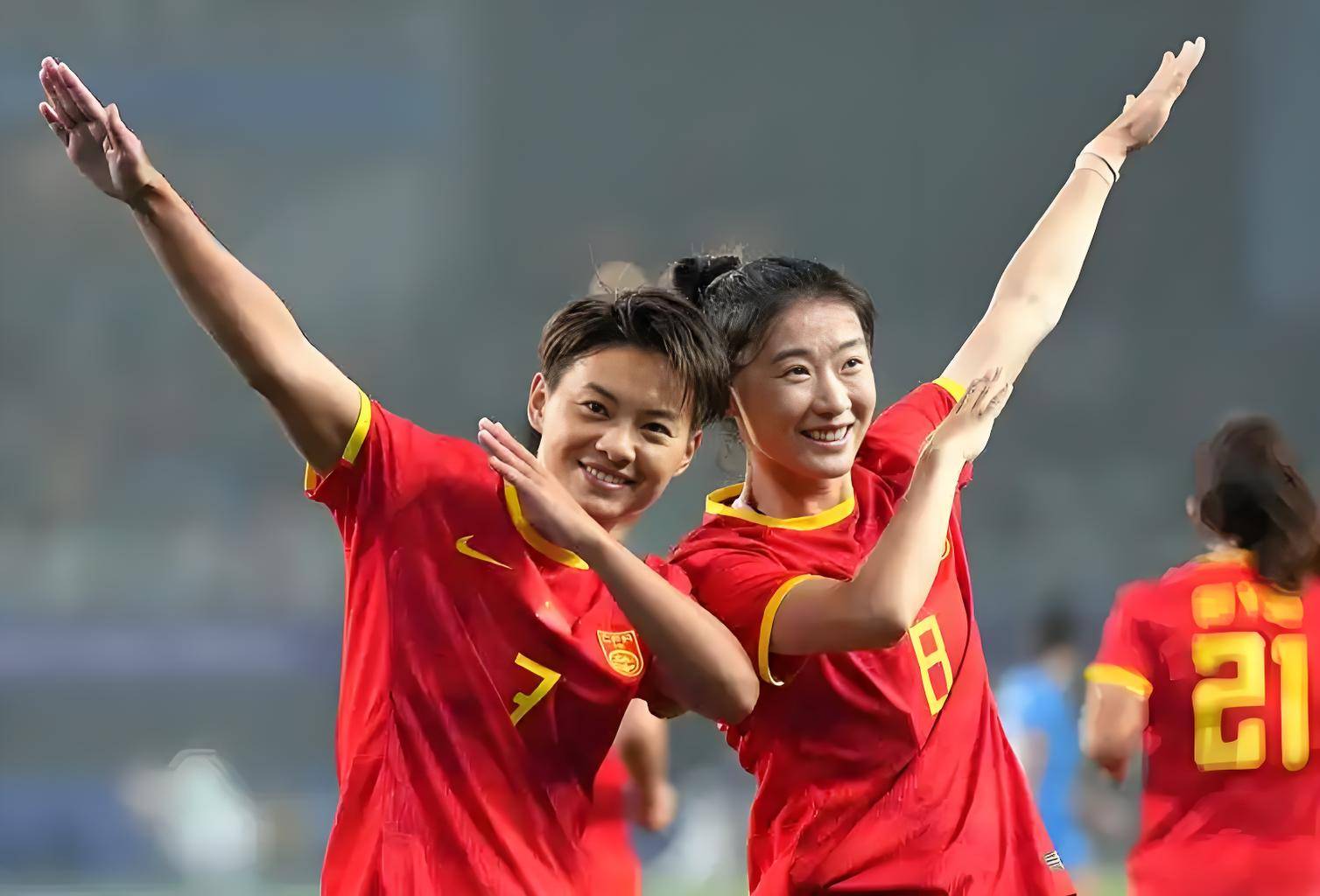 东亚杯-补时阶段险失球中国女足雨战0-0日本队无缘冠军
